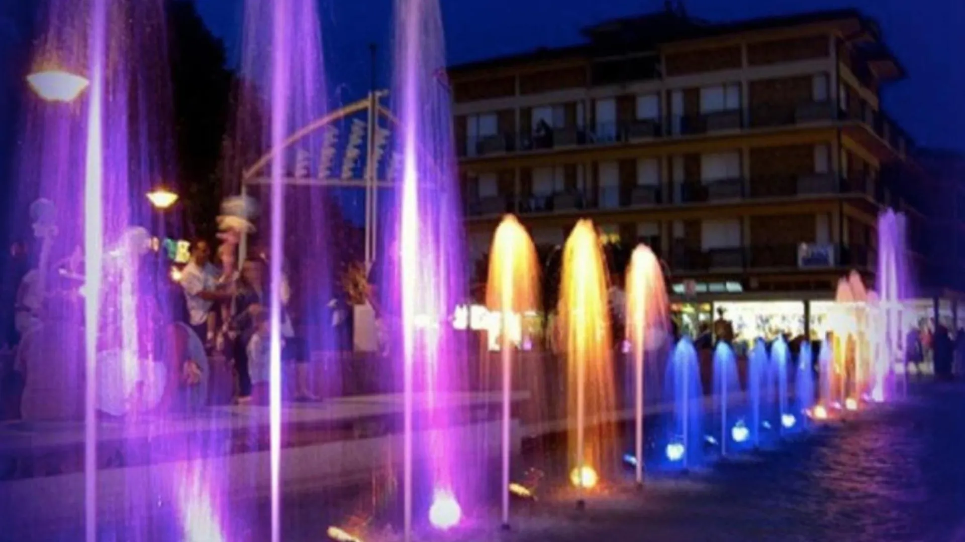 A Modern Flat A Stones Throw From The Beach Bibione Italien