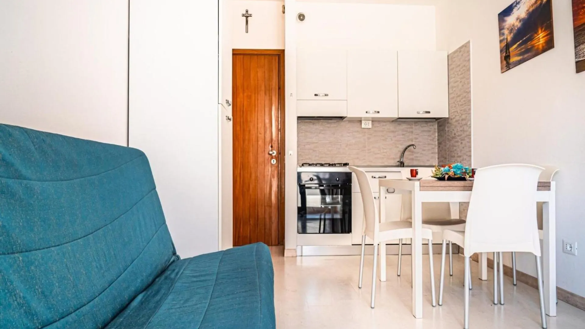 A Modern Flat A Stones Throw From The Beach Bibione